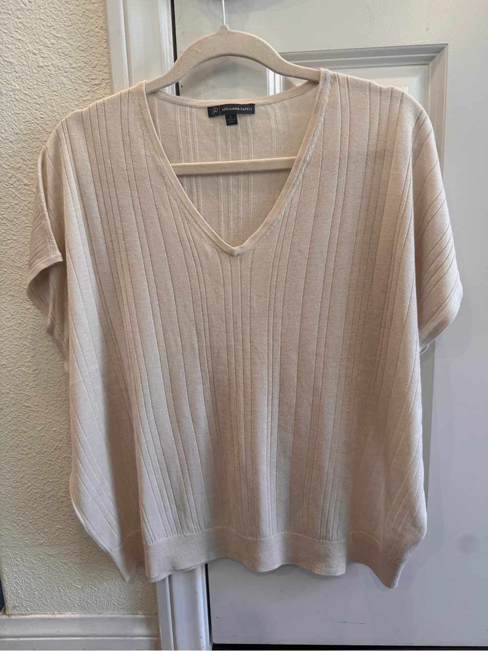 Adrianna Papell Cream Ribbed V-Neck Short Sleeve Sweater